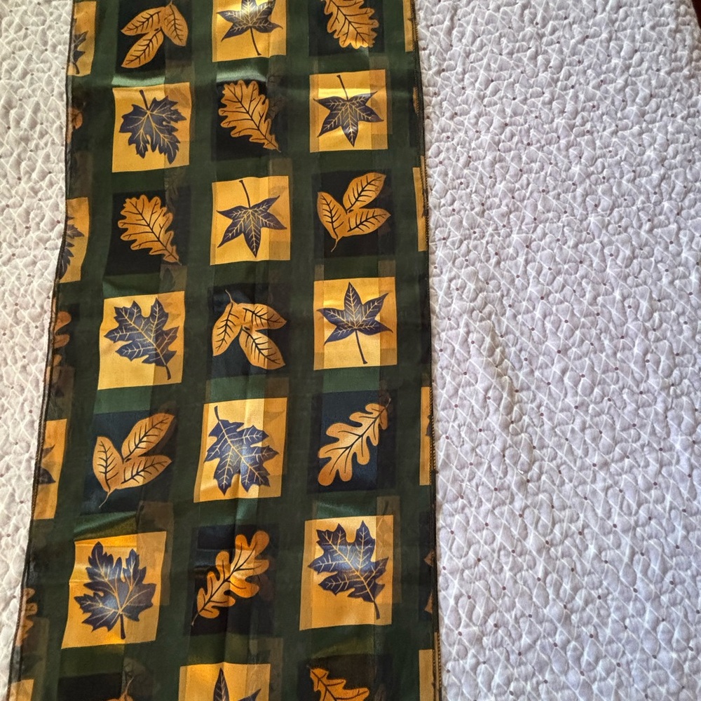 Elegant Green and Gold Leaf Pattern Scarf